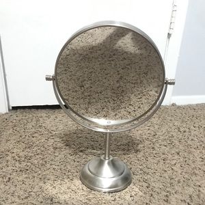 Makeup mirror
